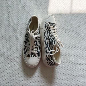 AE Zebra Sneakers